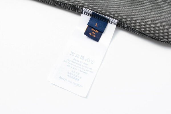 T-SHIRT LV Position 4