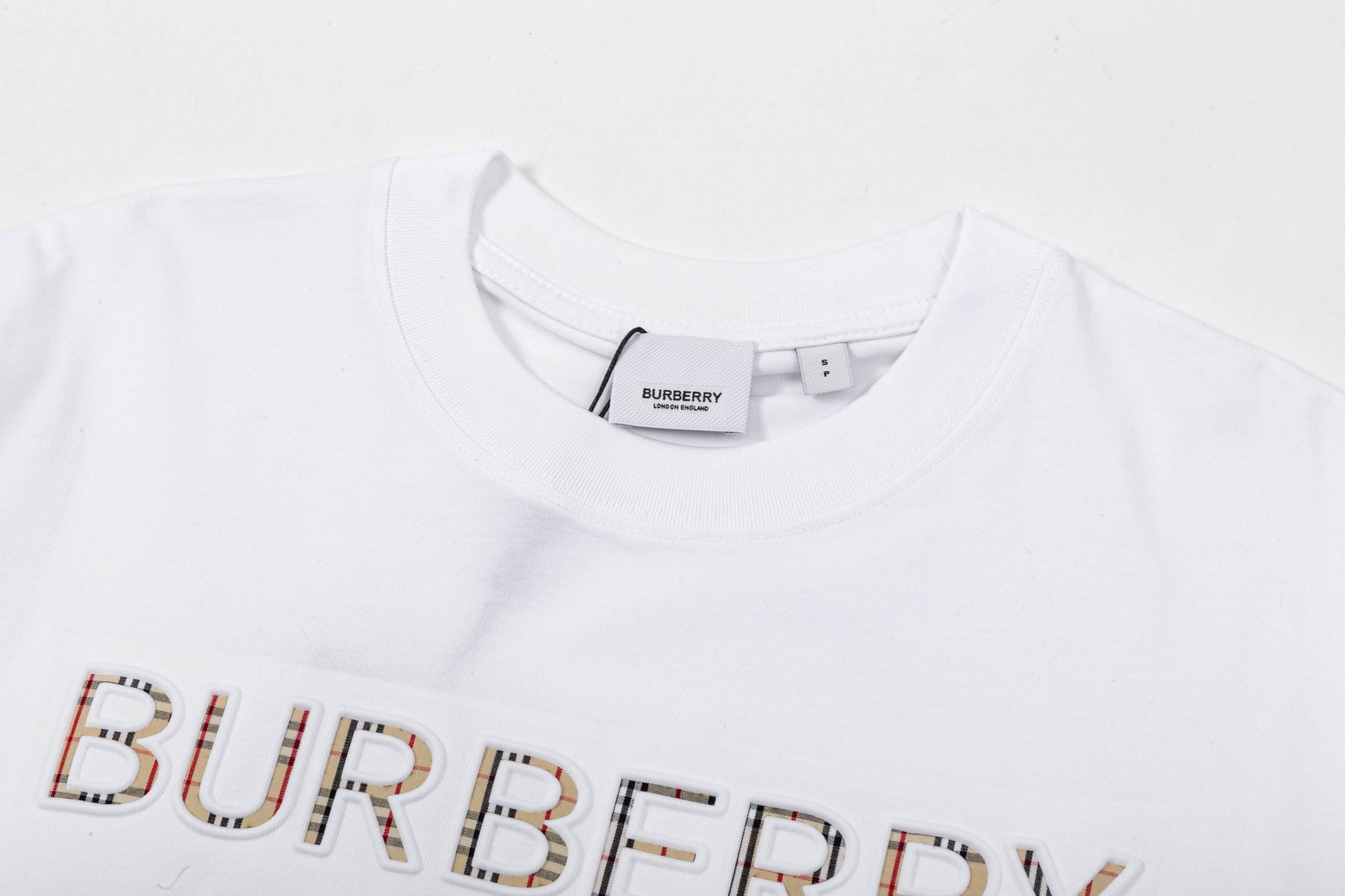 T-SHIRT BURBERRY Position 2