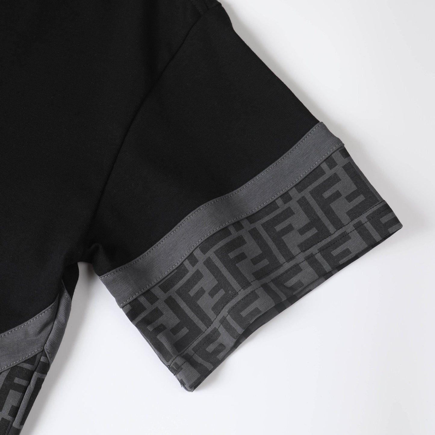 T-SHIRT FENDI Position 5