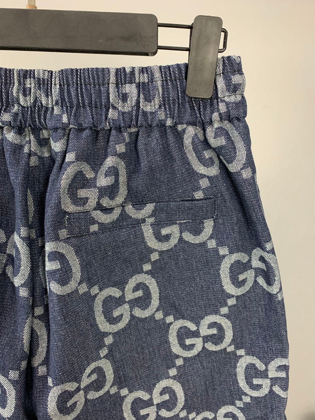 Shorts Gucci Position 5