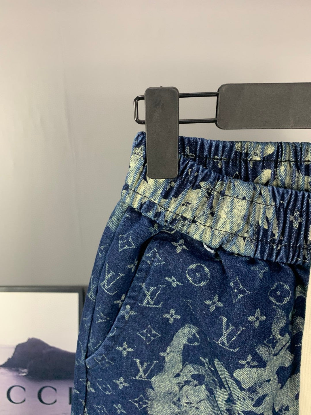 SHORTS LV Position 7