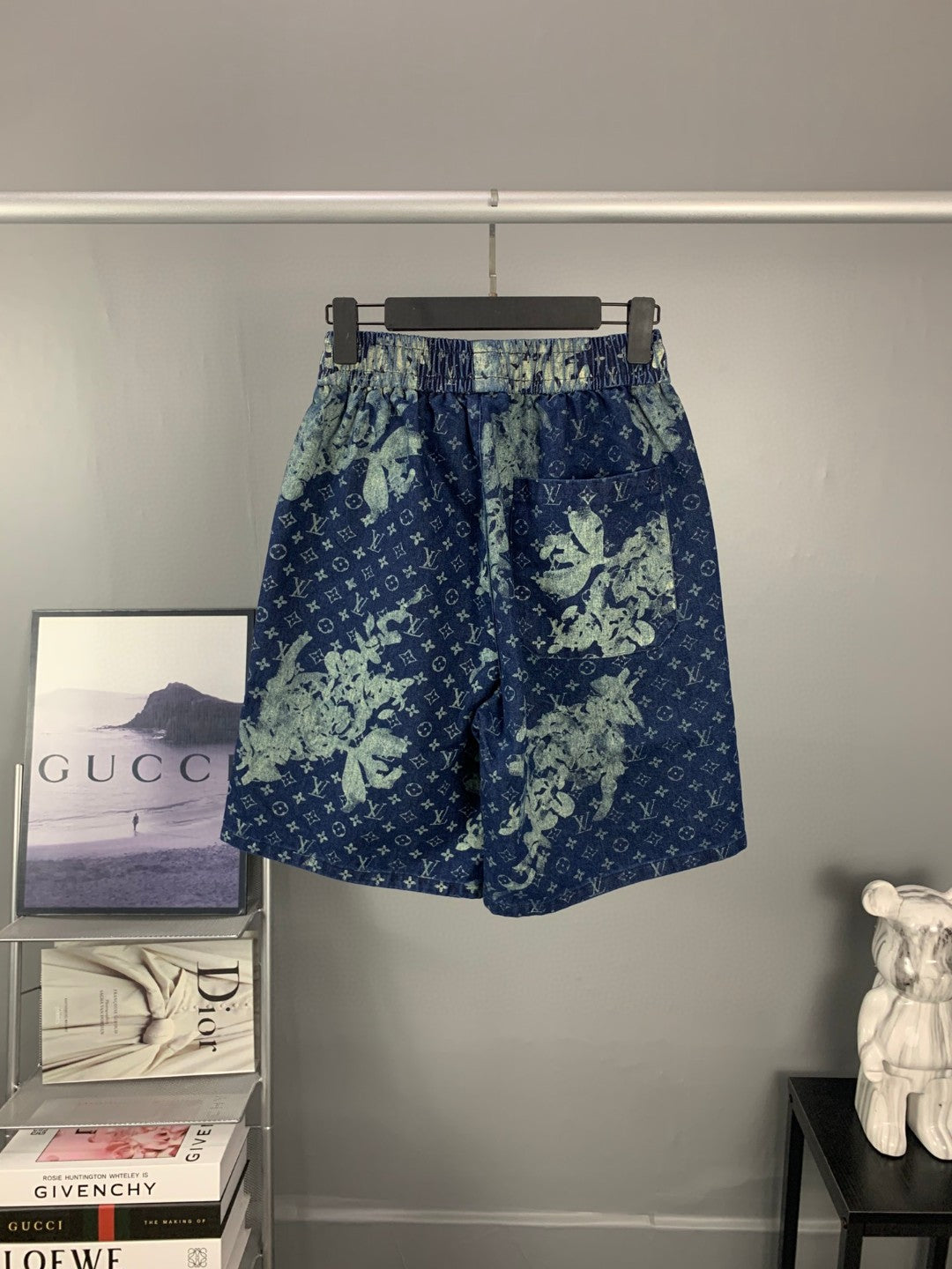 SHORTS LV Position 9
