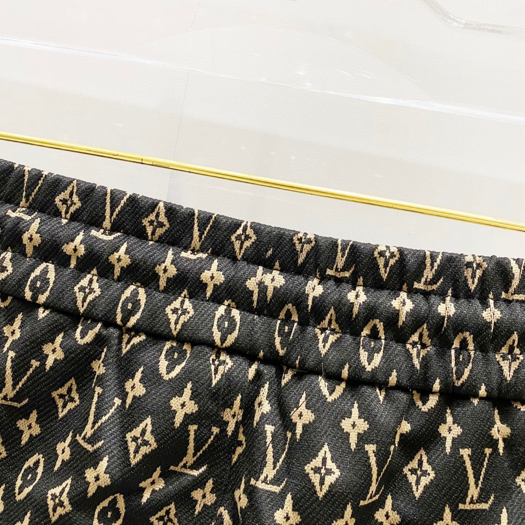 SHORTS LV Position 4