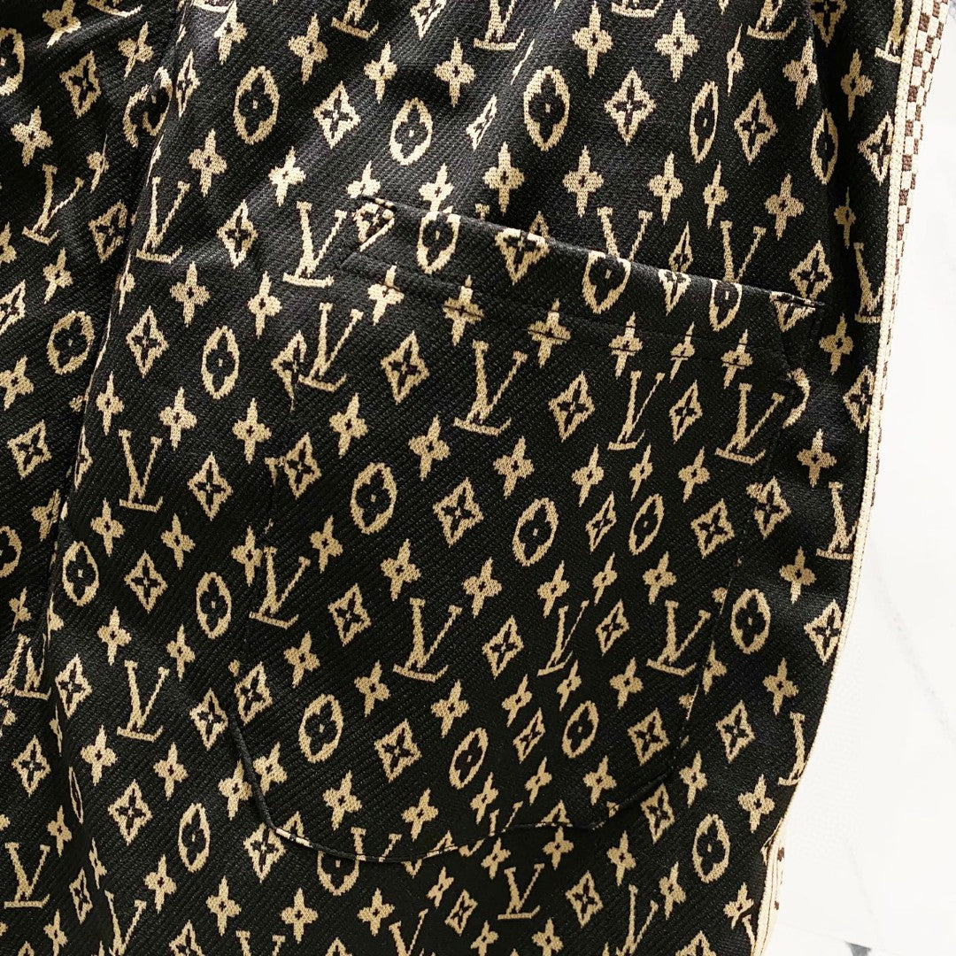 SHORTS LV Position 8