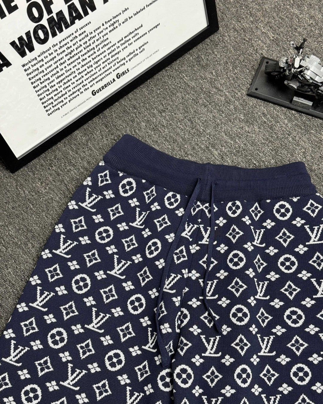 SHORTS LV Position 2