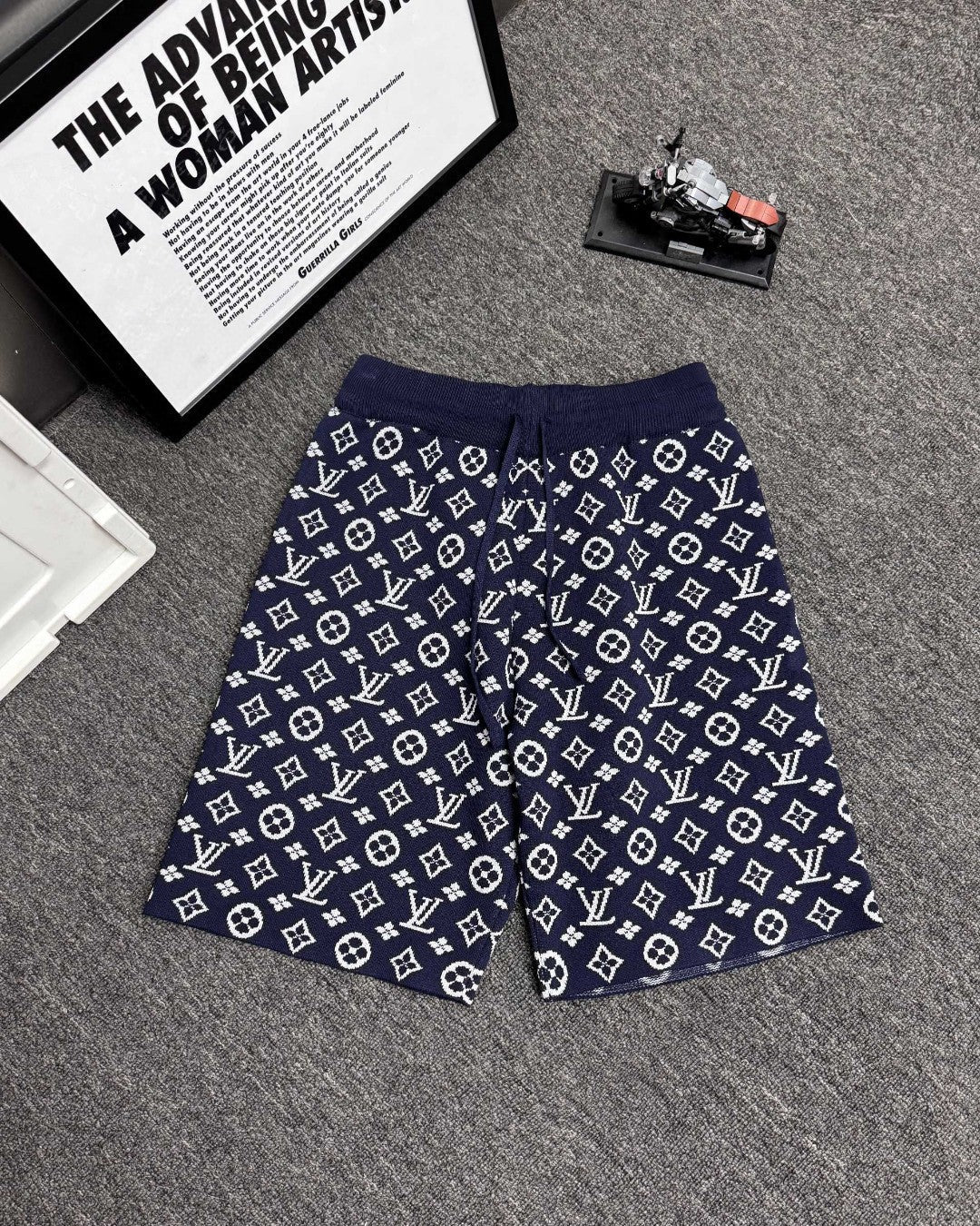 SHORTS LV Position 1
