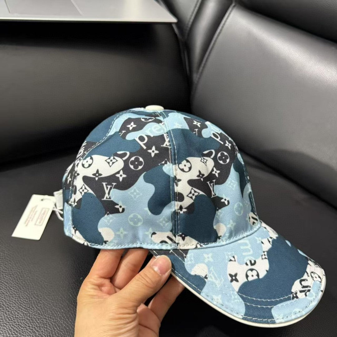 Cappellino Louis Vuitton x Supreme Position 3