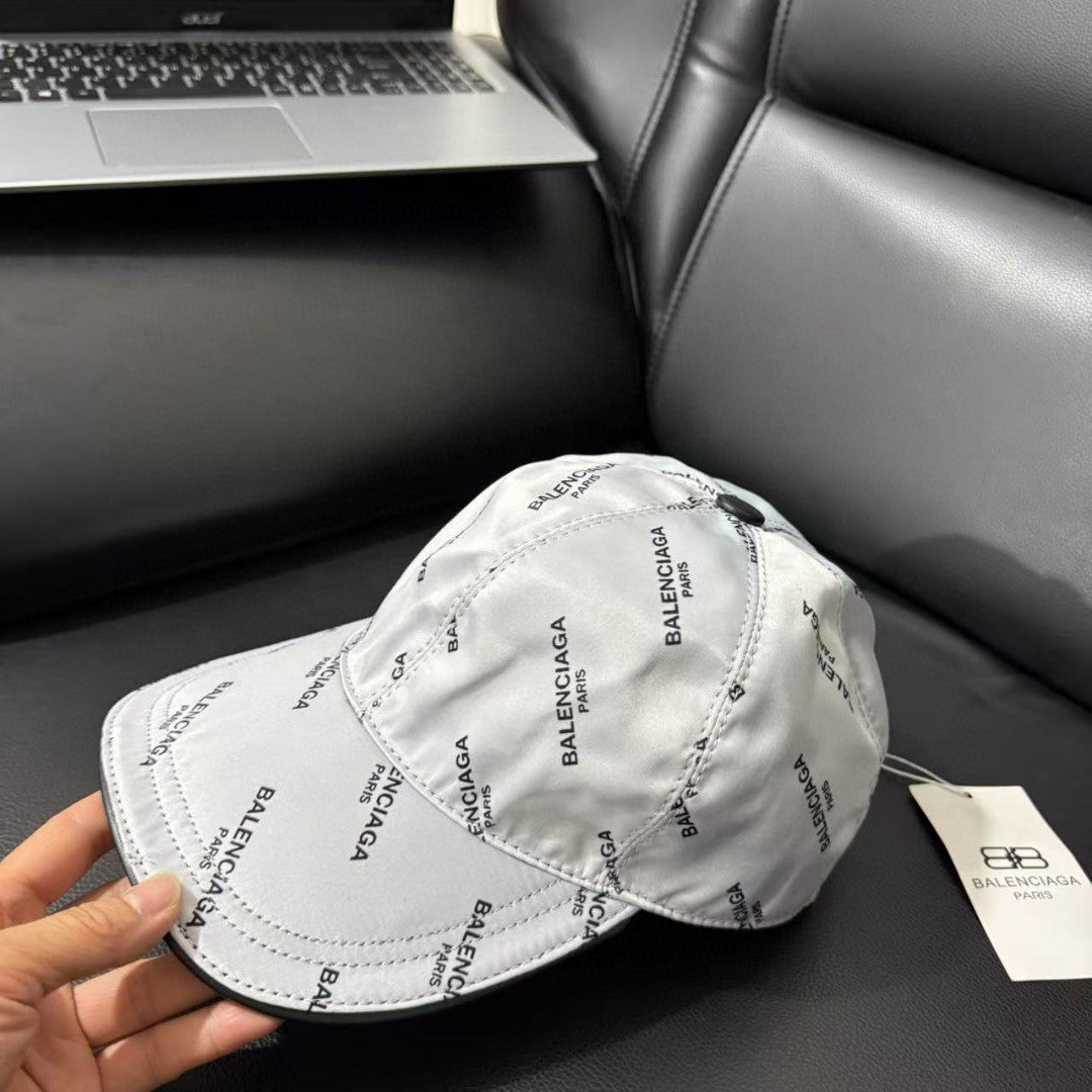 Cappellino Balenciaga Position 5