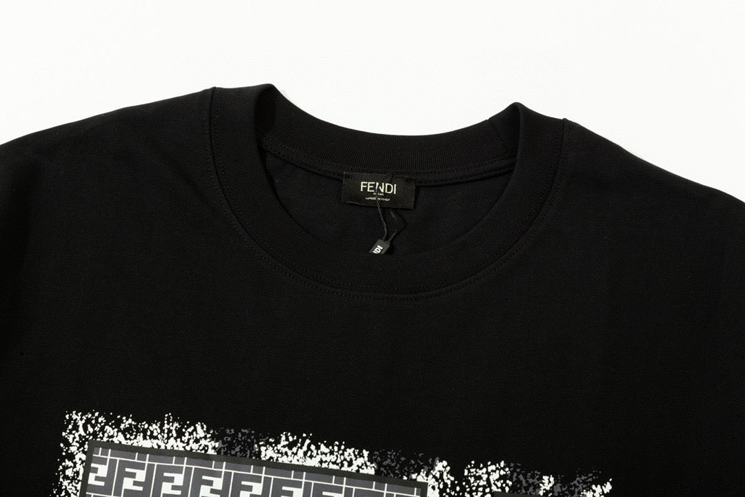 T-SHIRT FENDI Position 3