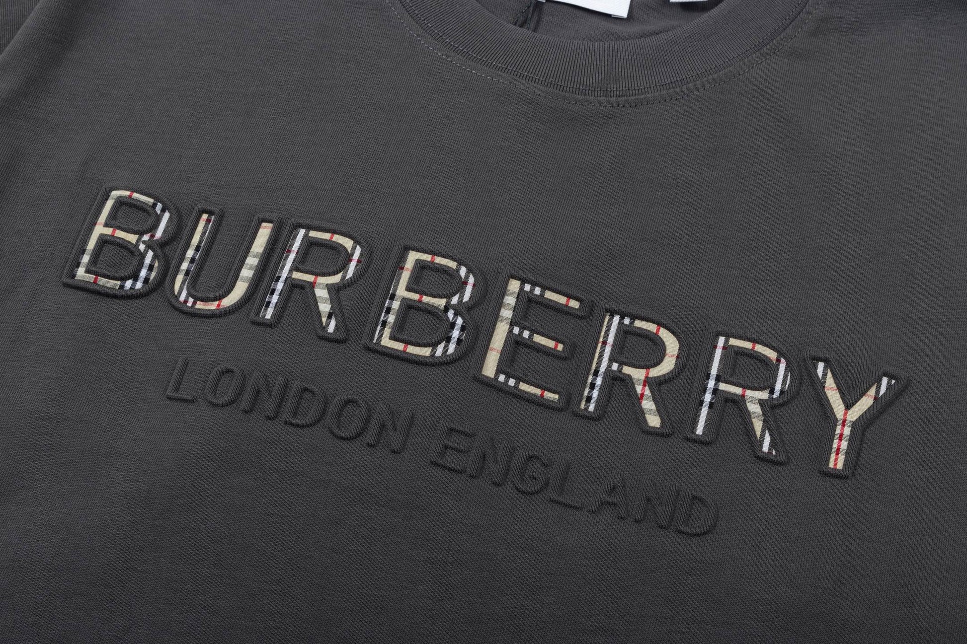 T-SHIRT BURBERRY Position 2