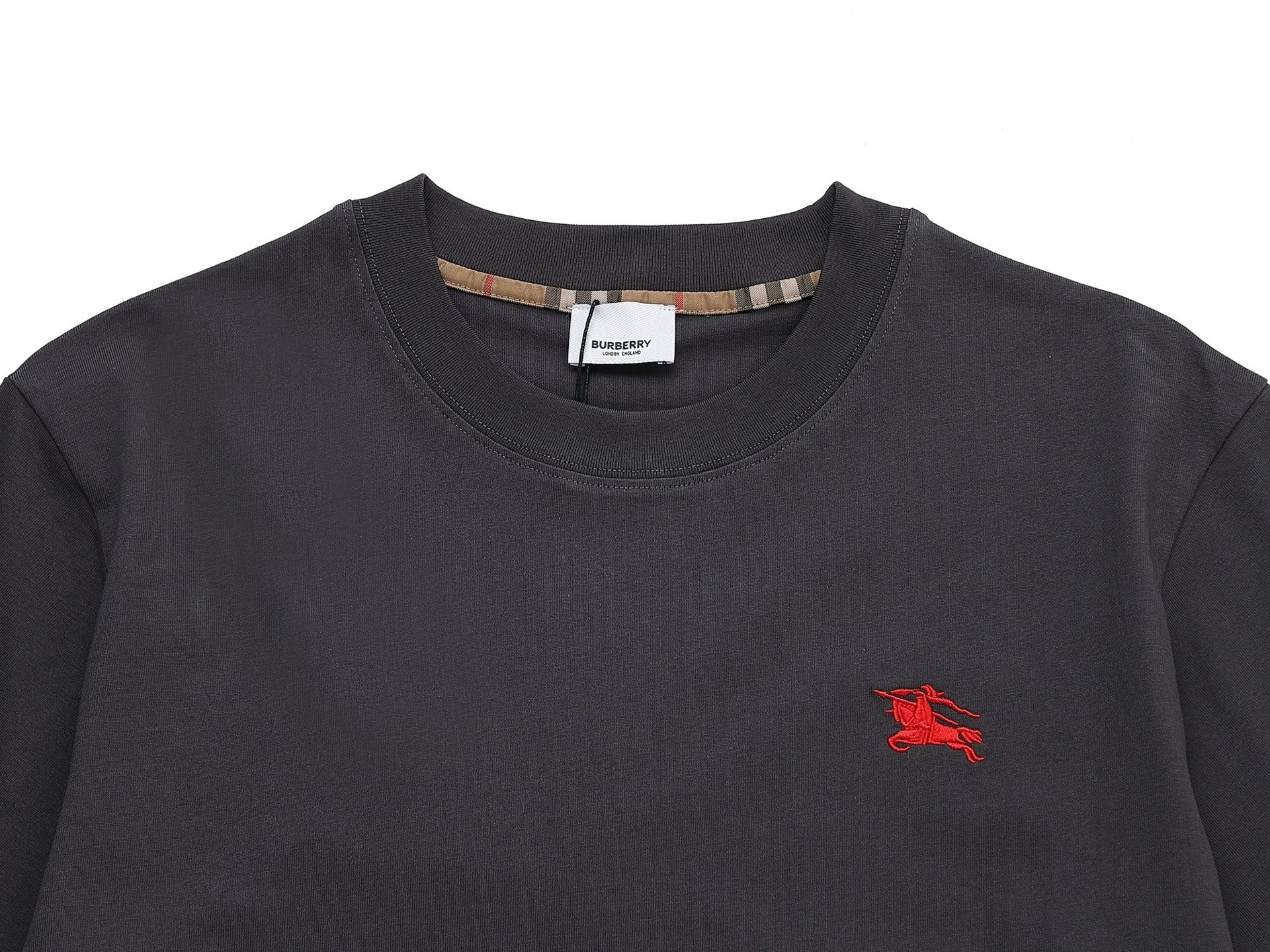 T-SHIRT BURBERRY Position 2