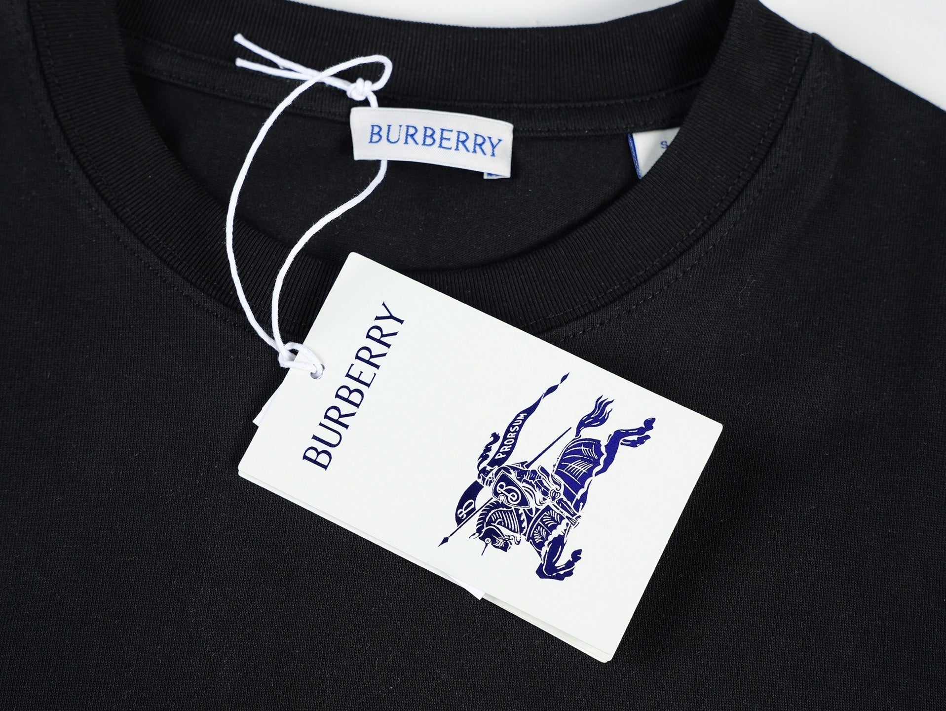 T-SHIRT BURBERRY Position 2