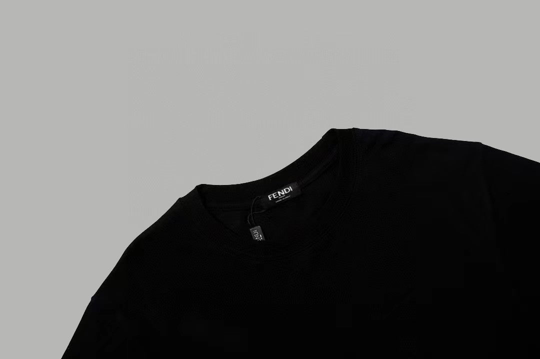 T-SHIRT FENDI Position 3