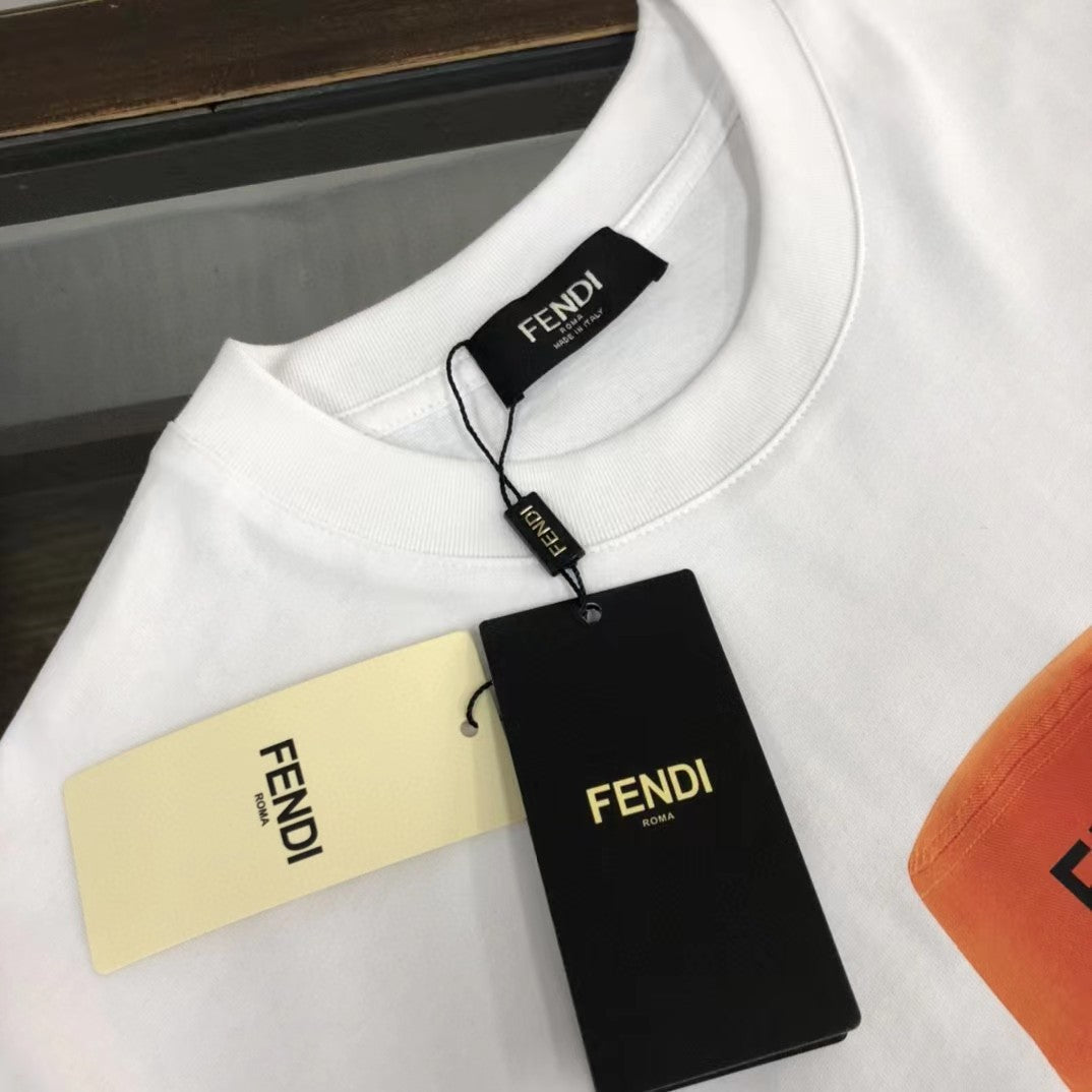 T-SHIRT FENDI Position 3