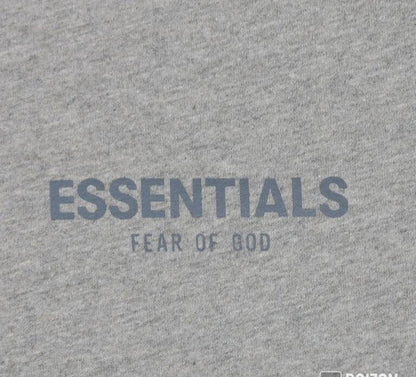 T-SHIRT ESSENTIALS Position 3