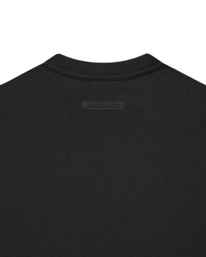 T-SHIRT ESSENTIALS Position 4