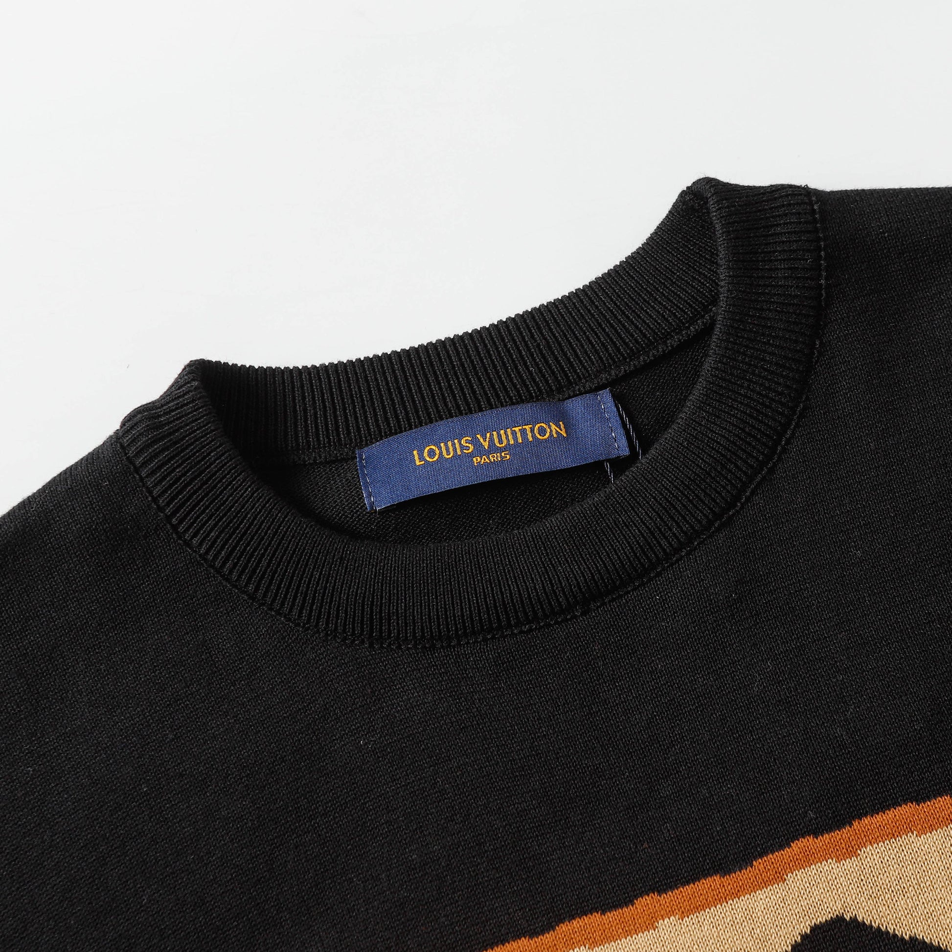 T-SHIRT LV Position 10