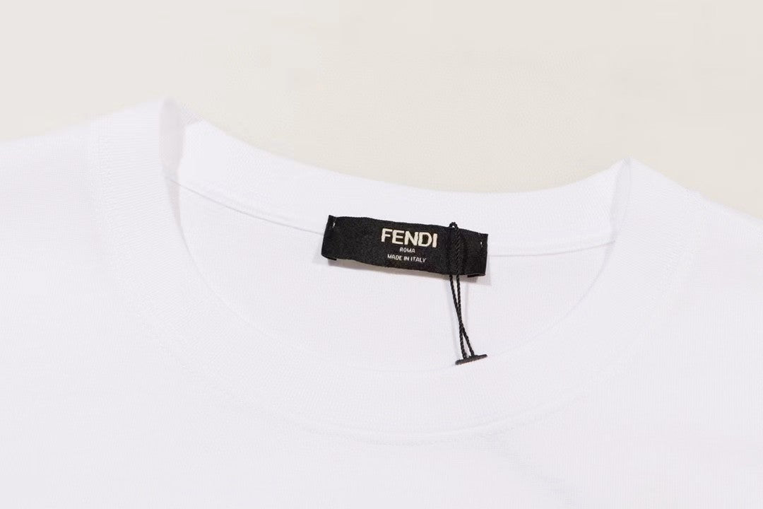 T-SHIRT FENDI Position 3